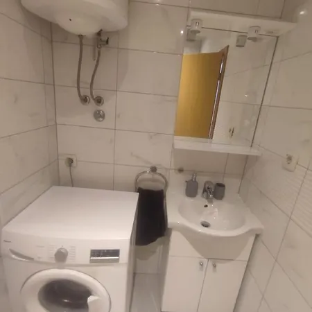 Apartment Deni 10 *